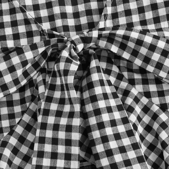 NWOT Tie front ruffle hem Gingham top - Picture 3 of 5